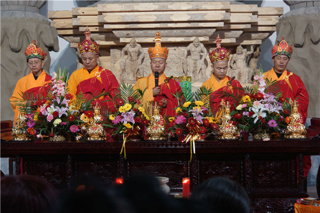 法师登座